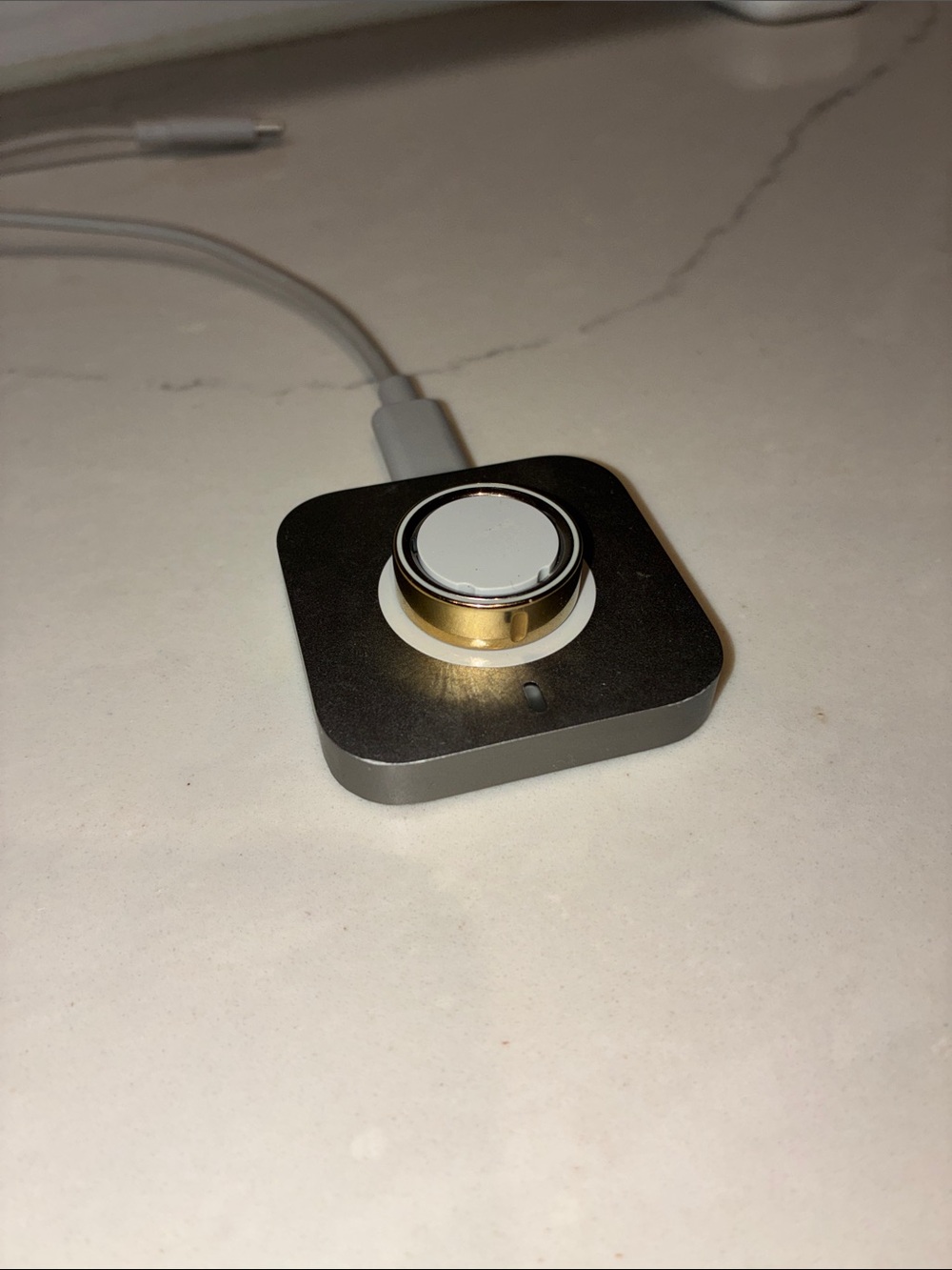 Oura ring Generation 4 with charger